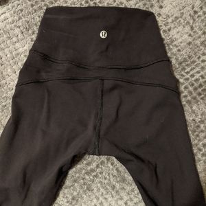In movement 28' Lululemon leggings